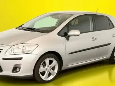 Gebraucht Toyota Auris Hybrid Executive 132 PS (97 kW) 2011 Andere Limousine