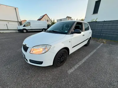 Gebraucht Skoda Fabia 60 PS (44 kW) 2009 Weiß Kleinwagen