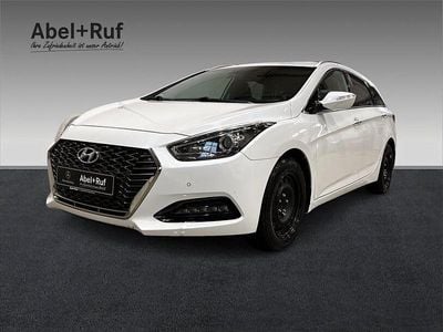 Weiß Gebraucht 2018 Hyundai i40 Space Limousine | 9.890 € (Guter Preis)