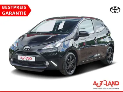 Gebraucht Toyota Aygo X-play 69 PS (50 kW) 2018 Schwarz Kleinwagen