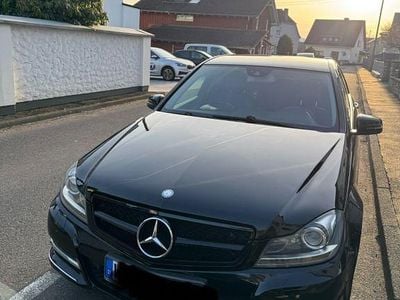 Gebraucht Mercedes C220 Avantgarde 170 PS (125 kW) 2012 Schwarz Limousine