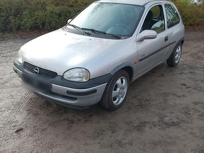 Gebraucht Opel Corsa 65 PS (47 kW) 2000 Silber Kleinwagen