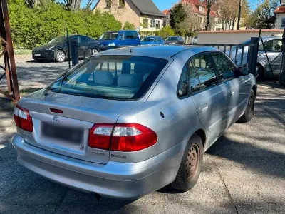 Usado Mazda 626 101 CV (74 kW) 2000 Gris Berlina