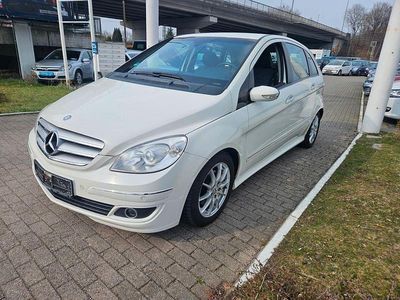 Gebraucht Mercedes B200 136 PS (100 kW) 2007 Weiß Van / Kleinbus