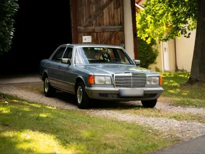 Brugt Mercedes E280 185 HK (136 kW) 1980 Blå Sedan