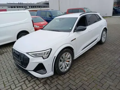 Usata Audi e-tron Ambiente 369 kW (503 CV) 2022 Bianco SUV