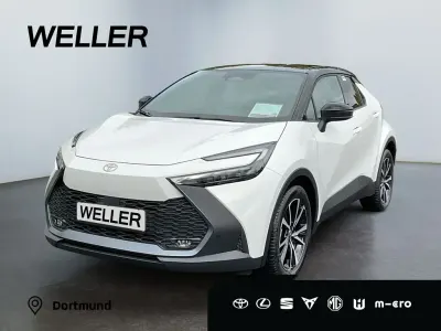 Neu Toyota C-HR 140 PS (102 kW) 2026 040)/ black (202) (weiss SUV