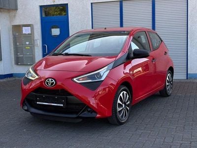 Usata Toyota Aygo X-clusiv 72 CV (52 kW) 2019 Rosso Utilitaria