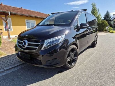 Mercedes V220