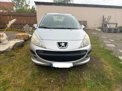 Gebraucht Peugeot 207 88 PS (64 kW) 2007 Silber Coupé