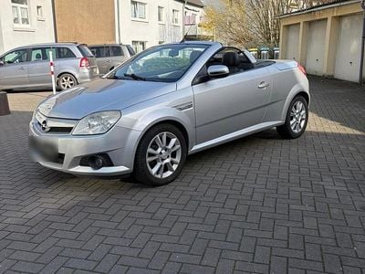 Gebraucht Opel Tigra 90 PS (66 kW) 2006 Silber Cabrio