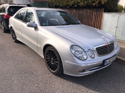 Mercedes E200