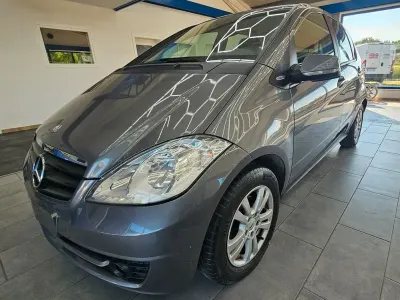 Gebraucht Mercedes A180 116 PS (85 kW) 2011 Grau Limousine