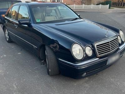 Mercedes E430