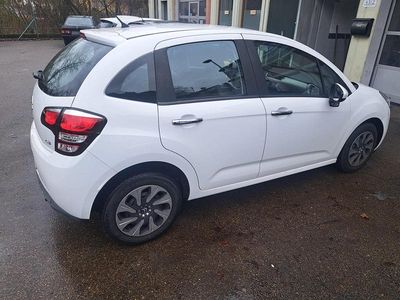 Gebraucht Citroën C3 60 PS (44 kW) 2015 Weiß Limousine