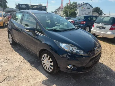 Gebraucht Ford Fiesta Trend 82 PS (60 kW) 2011 Blau Limousine