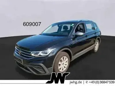 Gebraucht VW Tiguan Allspace Life 150 PS (110 kW) 2023 Deep black perleffekt SUV