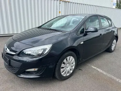 Occasion Opel Astra Edition 87 ch (63 kW) 2012 Noir Berline
