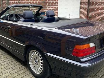 Gebraucht BMW 318 Cabriolet 116 PS (85 kW) 1995 Blau Cabrio