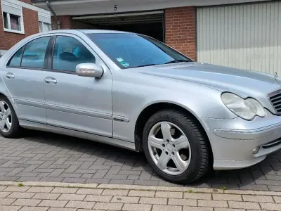 Gebraucht Mercedes C200 163 PS (119 kW) 2000 Silber Limousine
