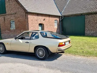 Käytetty Porsche 924 125 HP (91 kW) 1983 Kulta Coupe - kaksiovinen