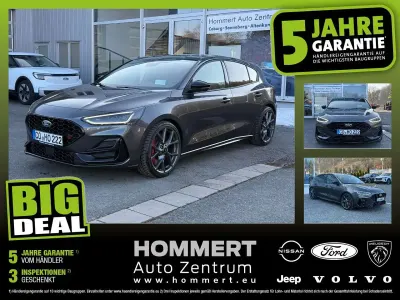 Gebraucht Ford Focus ST 280 PS (205 kW) 2024 Magneticgrau (metallic) (metallic) Limousine