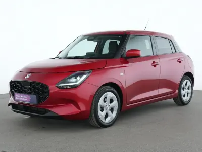 Gebraucht Suzuki Swift Club 83 PS (61 kW) 2025 Flame orange Kleinwagen