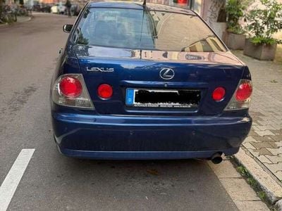 Lexus IS200