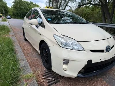 Gebraucht Toyota Prius 99 PS (72 kW) 2013 Schwarz Kombi