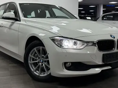 Second-hand BMW 320 Sport Line 184 CP (135 kW) 2015 Alb Berlinǎ