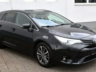 Second-hand Toyota Avensis Edition-S 143 CP (105 kW) 2017 Negru Break