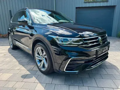 Gebraucht VW Tiguan R-line 150 PS (110 kW) 2023 Schwarz SUV