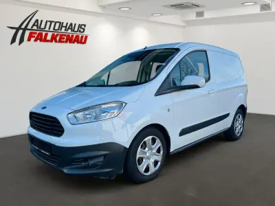 Gebraucht Ford Transit Courier Trend 75 PS (55 kW) 2018 Weiß Van