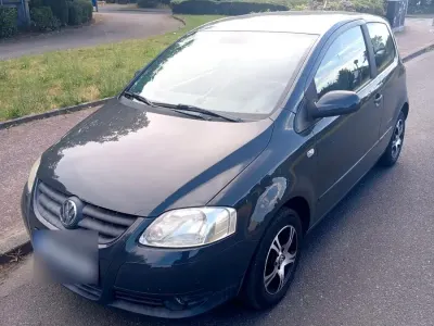 Gebraucht VW Fox Refresh 54 PS (39 kW) 2010 Schwarz Kleinwagen