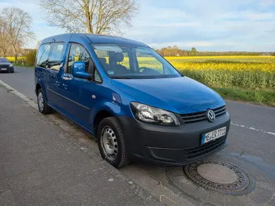 Używany VW Caddy Team 109 KM (80 kW) 2015 Niebieski Minivan