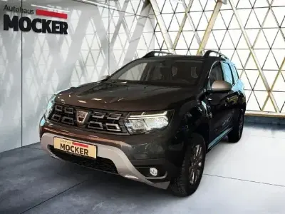 Używany Dacia Duster Prestige 131 KM (96 kW) 2022 Szary SUV