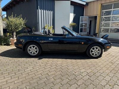 Second-hand Mazda MX5 131 CP (96 kW) 1994 Negru Cabrio