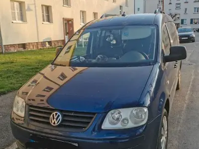 Second-hand VW Caddy 139 CP (102 kW) 2009 Albastru Monovolum