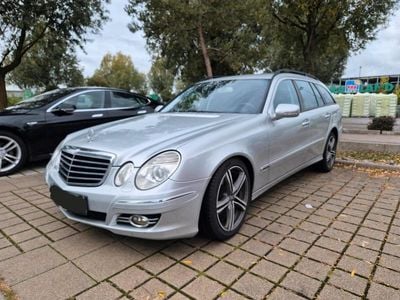 Mercedes E280