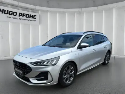 Używany Ford Focus ST-Line X 120 KM (88 kW) 2025 Srebrny Sedan/Limuzyna