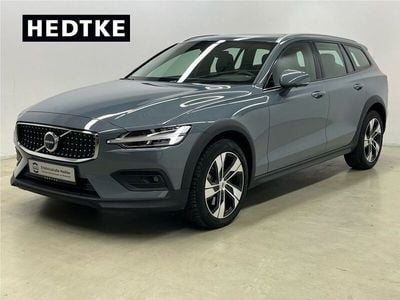Gebraucht Volvo V60 CC Ultimate 197 PS (144 kW) 2023 Thunder grey Kombi