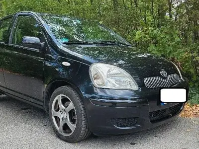 Gebraucht Toyota Yaris 87 PS (63 kW) 2004 Schwarz Limousine