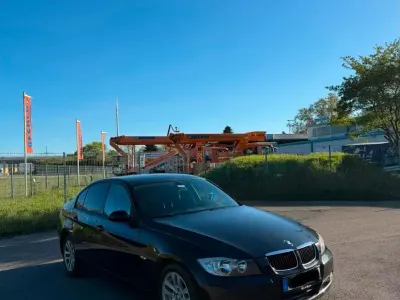 Gebraucht BMW 318 129 PS (94 kW) 2006 Schwarz Limousine