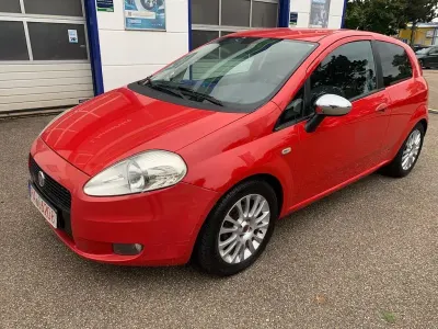 Gebraucht Fiat Grande Punto 77 PS (56 kW) 2009 Rot Kleinwagen