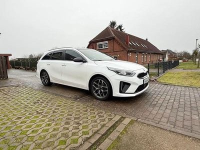 Weiß Gebraucht 2020 Kia Ceed Sportswagon GT-Line Kombi | 15.990 € (Etwas zu teuer)