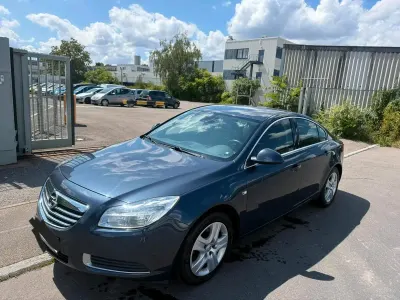 Gebraucht Opel Insignia 140 PS (102 kW) 2009 Blau Limousine