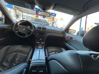 Gebraucht Mercedes E220 150 PS (110 kW) 2005 Silber Kombi