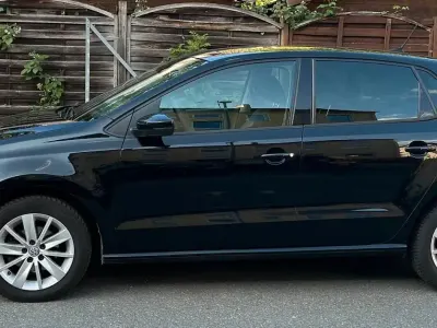 Gebraucht VW Polo Comfortline 90 PS (66 kW) 2015 Schwarz Limousine