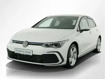 Second-hand VW Golf VIII GTE 245 CP (180 kW) 2021 Alb Berlinǎ
