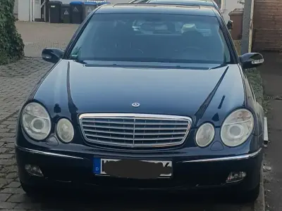Occasion Mercedes E240 Avantgarde 177 ch (130 kW) 2002 Bleue Berline